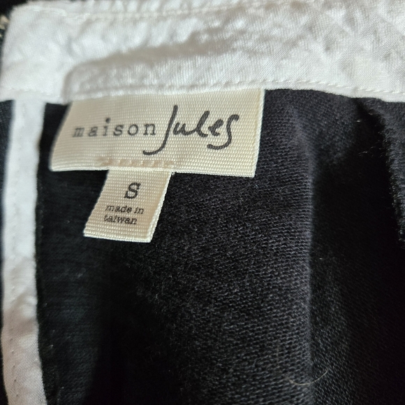 MAISON JULES Black and White Polka Dot Collared Women's Top with Cat. Size Small - Picture 7 of 10